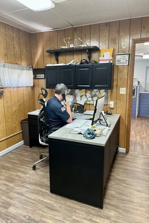 Expert electrician providing electrical repair in ,