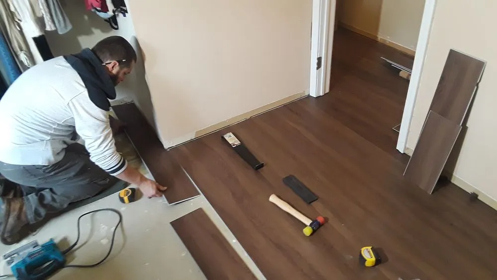 Slide of Krysti Design Painting