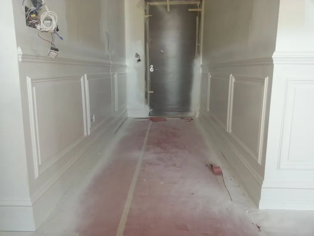 Reliable electrician providing emergency electrical service in , 