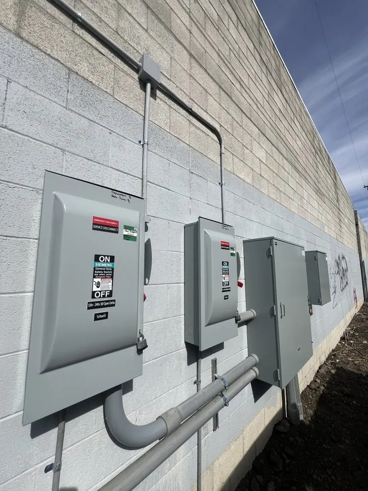 Licensed emergency electrical service in Newman Lake, WA by KT Electrical Contractors
