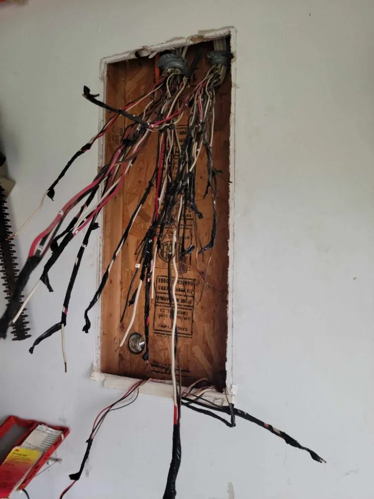 Slide of Kudzu Electrical Contractors