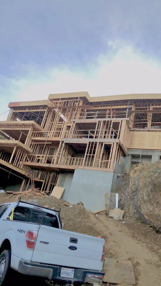 Professional electrician providing circuit breaker repair in Sylmar, CA - Kussman Electric