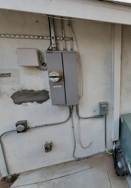Expert circuit breaker repair experts serving Sylmar, CA - Kussman Electric