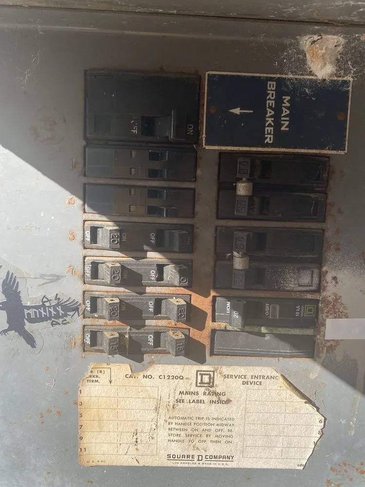 Slide of KW HOUR ENERGY