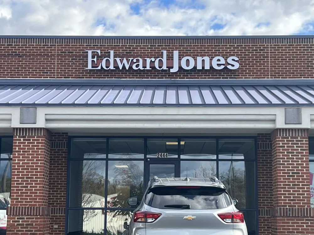 Slide of Kyle Abee Signs & Electric