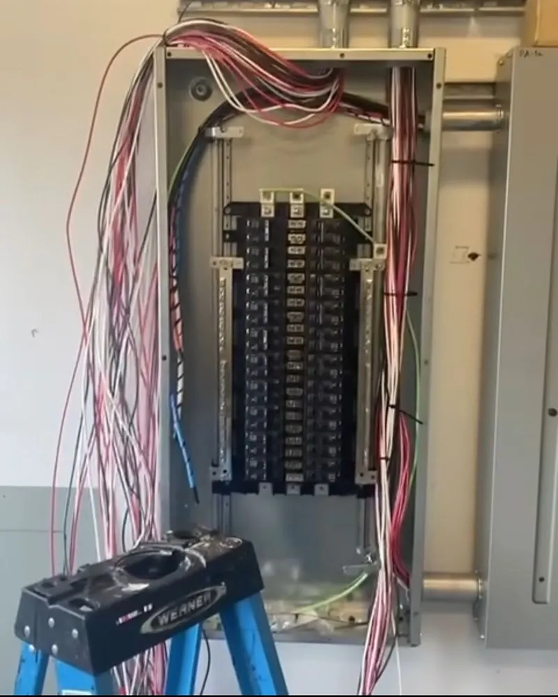 Slide of Kyng Electric