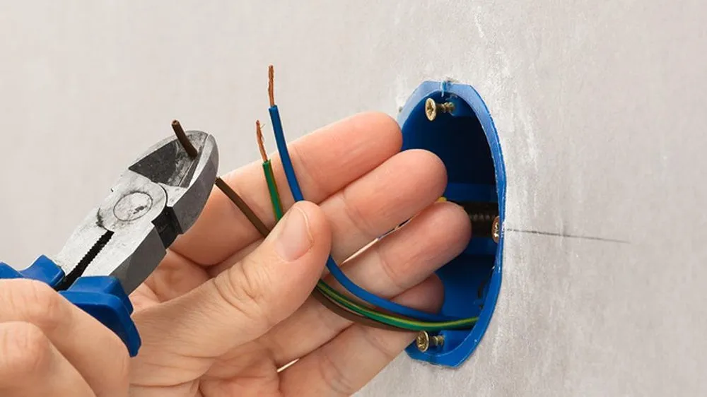 Affordable circuit breaker repair experts serving ,  - L & M Electrical Contractors