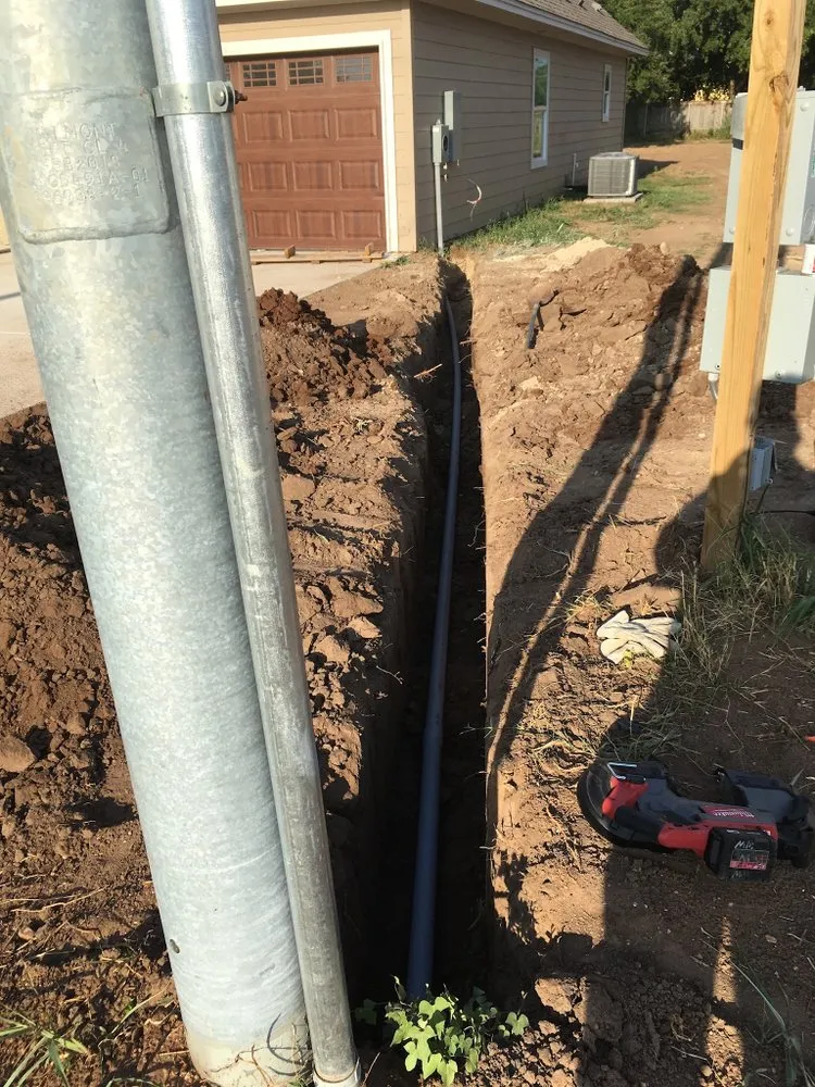 Emergency outlet and switch repair in Del Valle, TX by L & R Electrical Contractors