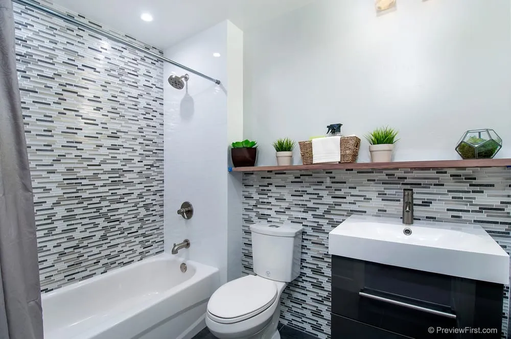 Slide of L & R Electrical Services