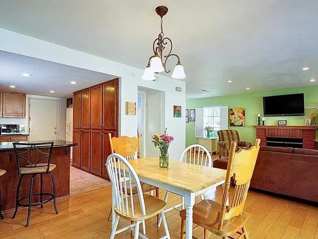 Slide of L & R Electrical Services