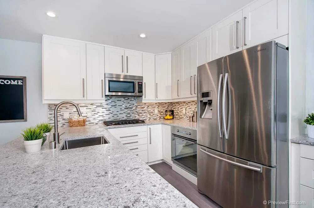 Slide of L & R Electrical Services