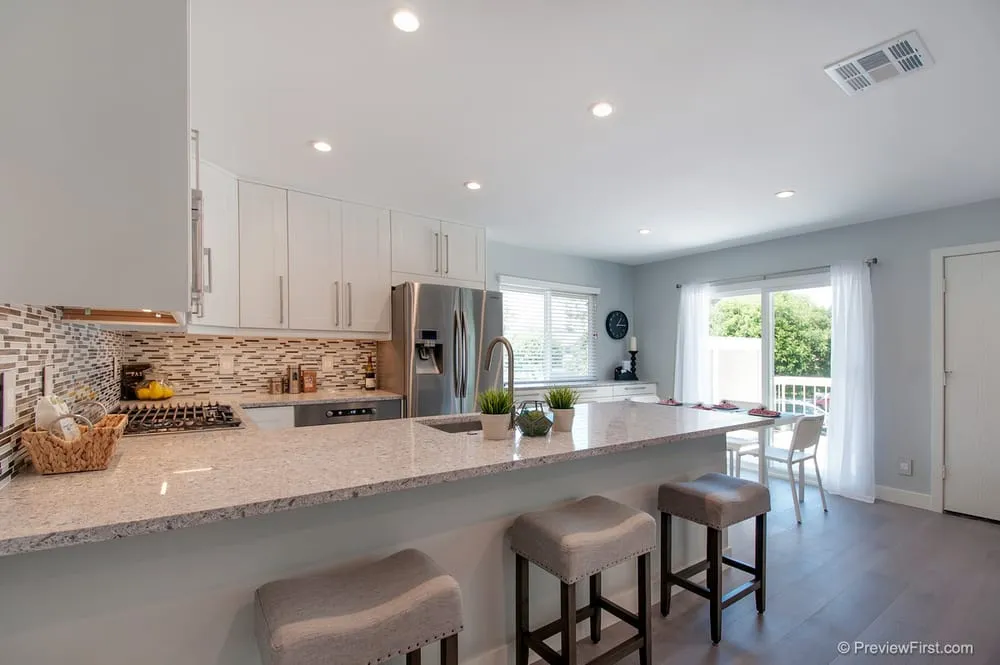 Slide of L & R Electrical Services