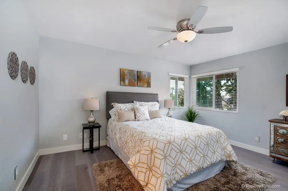 Slide of L & R Electrical Services