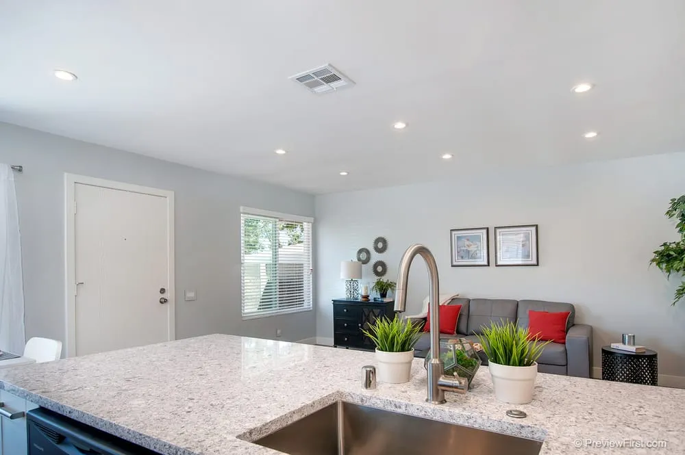 Slide of L & R Electrical Services