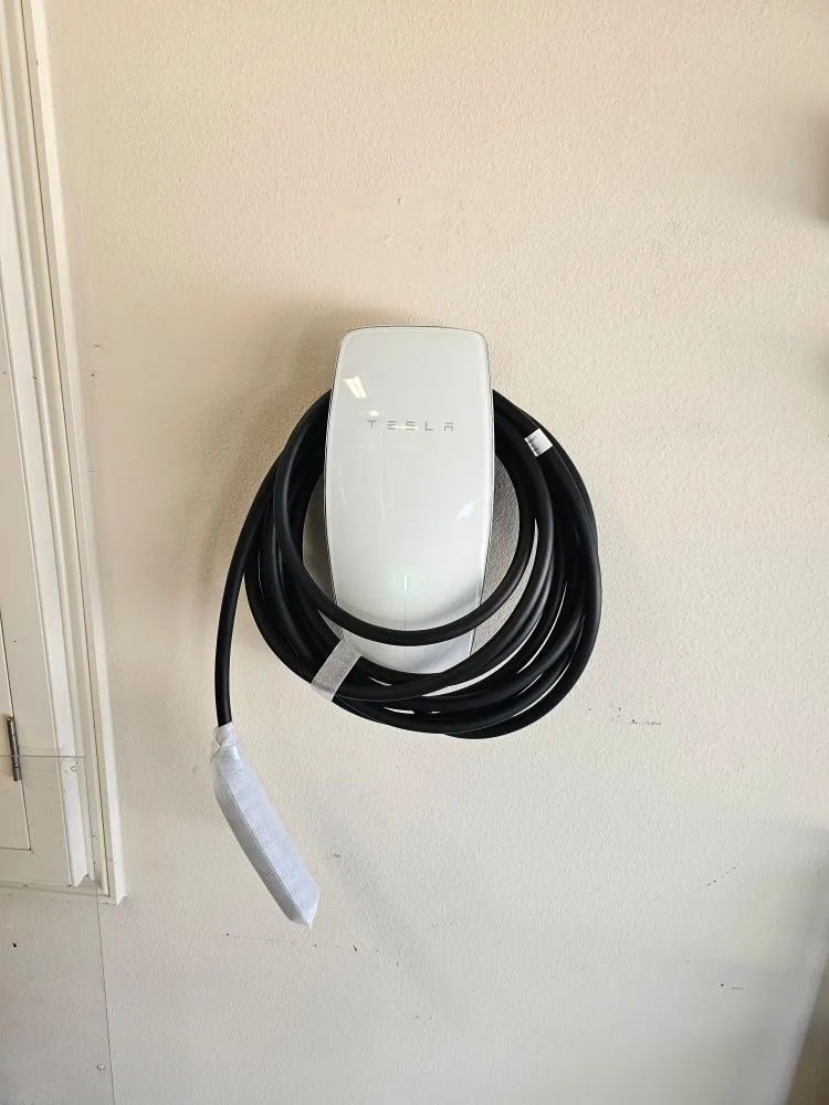 Affordable electrician providing panel upgrade in ,