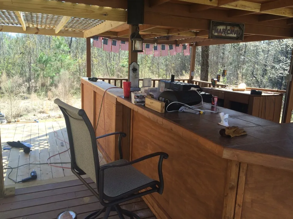 Affordable electrician providing emergency electrical service in , 