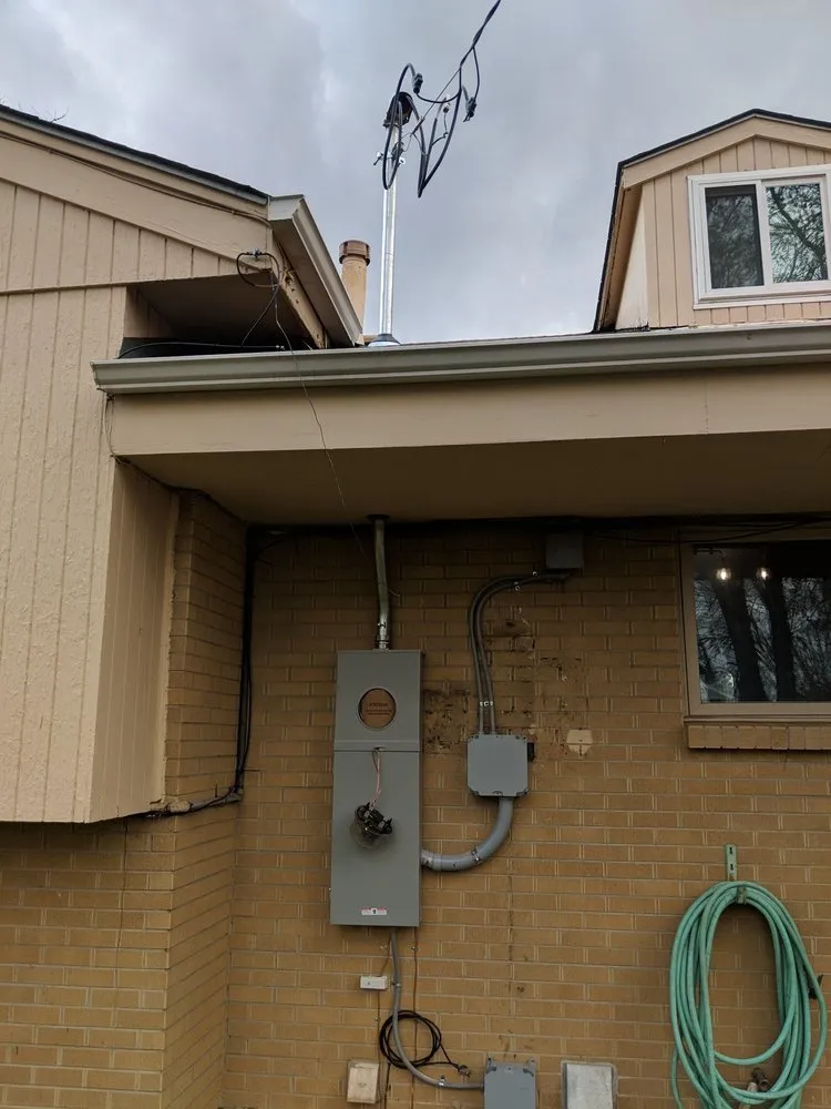 Slide of La Canada Flintridge Electricians