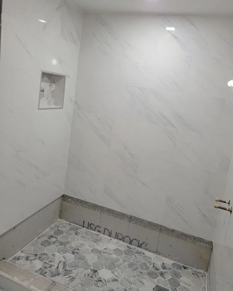 Certified emergency electrical service in St. Petersburg, FL by La Chavela