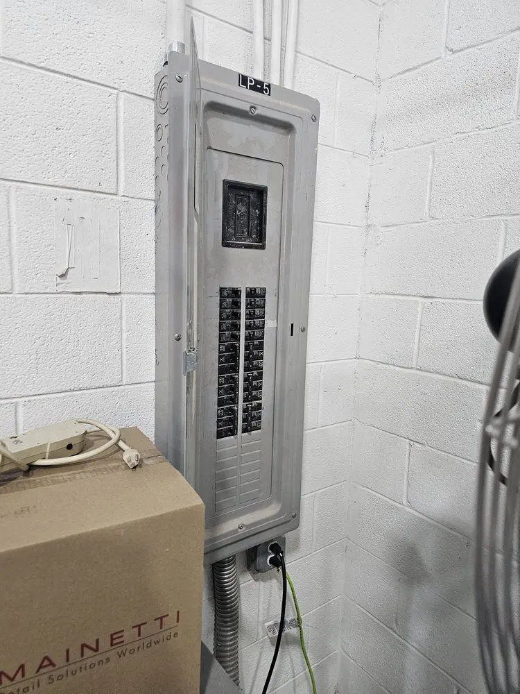 Slide of La Mantia Electric