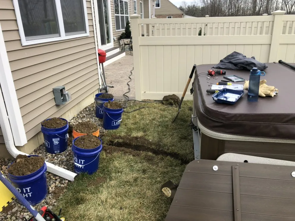 Slide of Lacis Electric