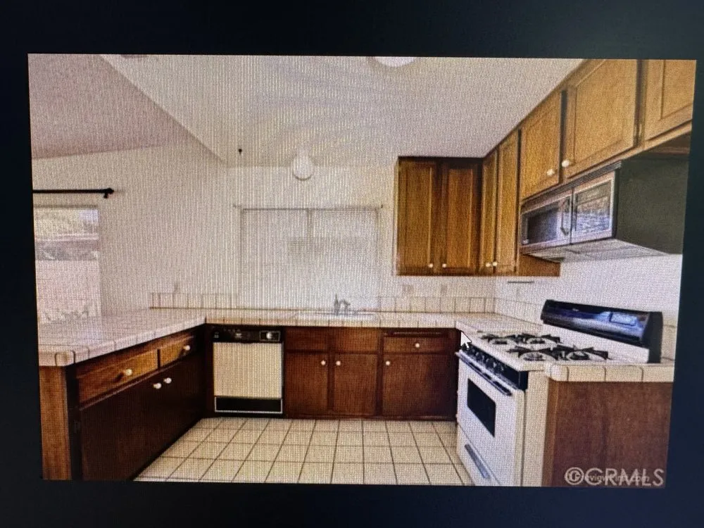 Slide of Ladd Pro Builders