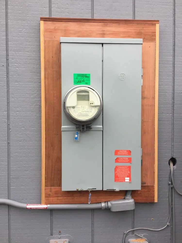 Slide of Lady B Electric