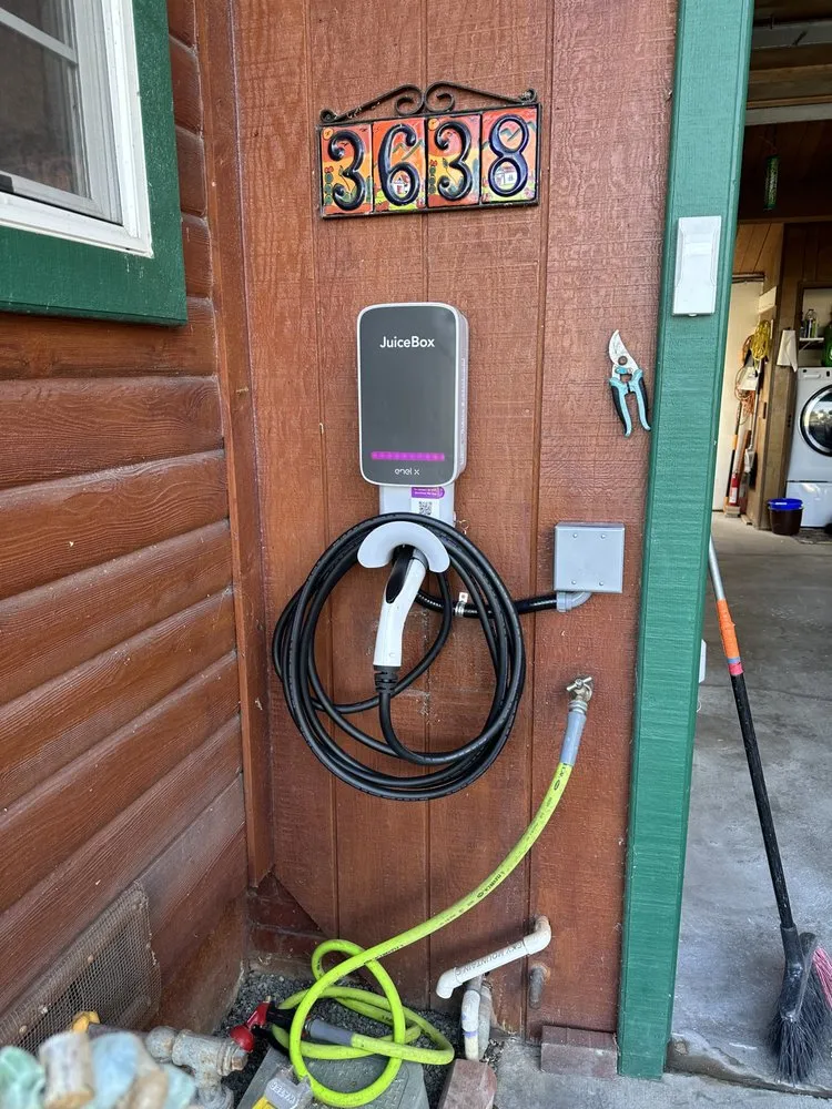 Slide of Lady B Electric