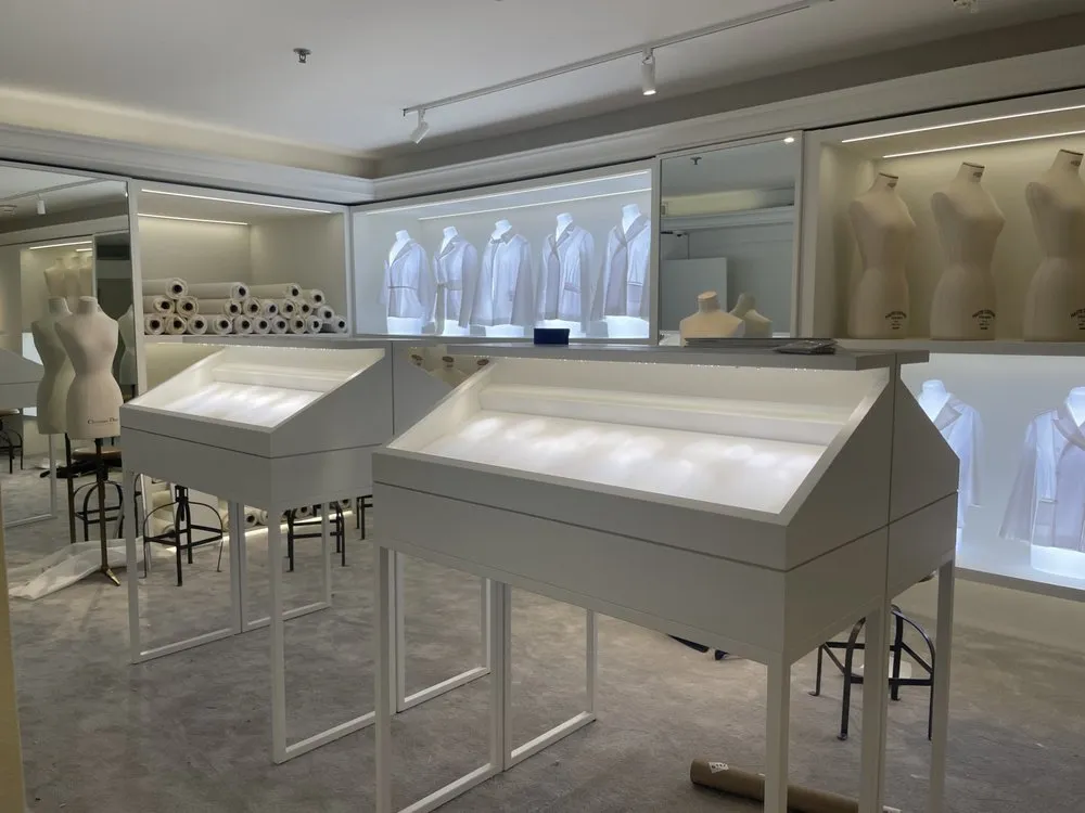 Slide of Laguna Electric