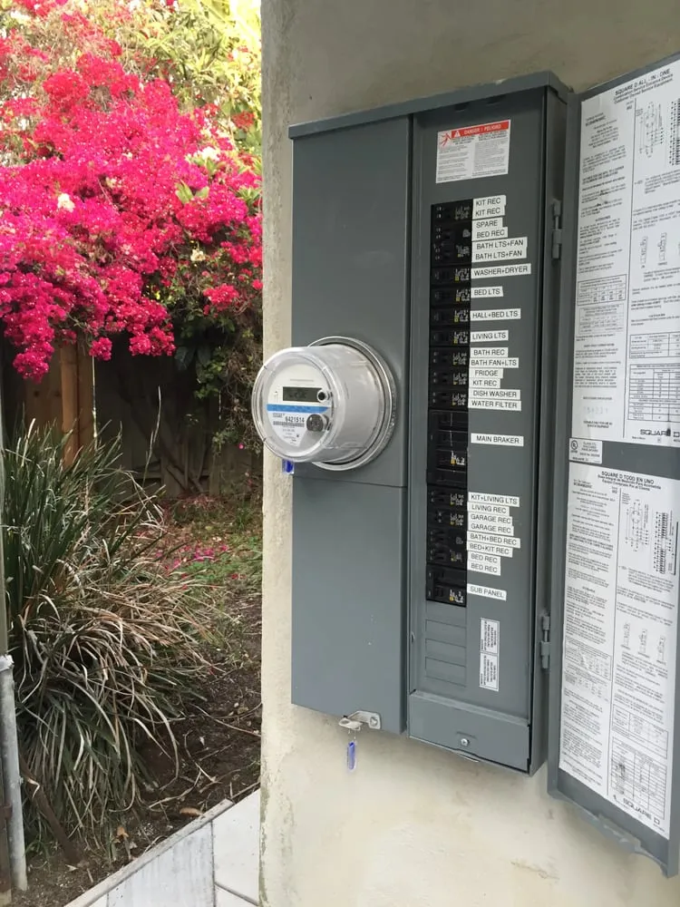 Trusted circuit breaker repair experts serving ,  - Laguna Electric