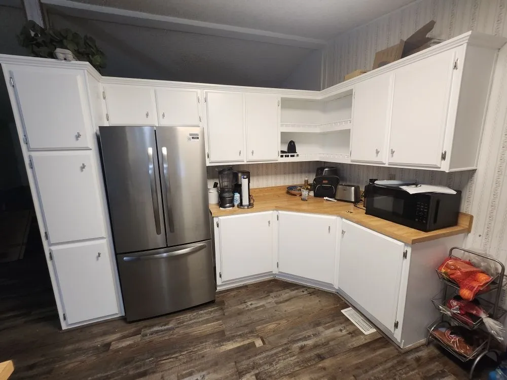 Slide of Laguna Services