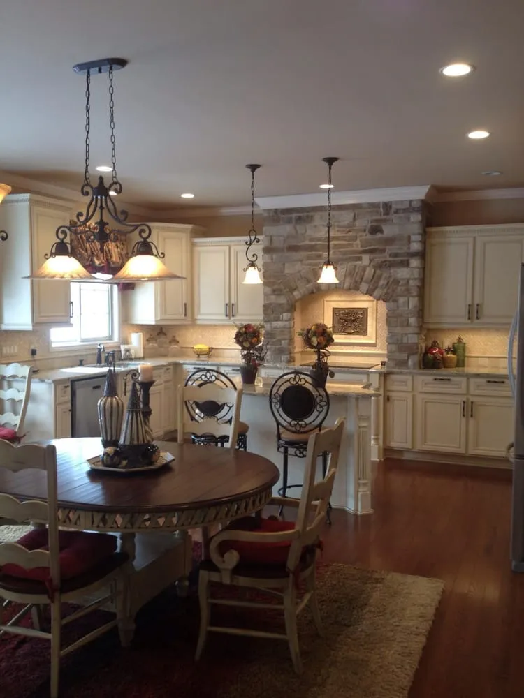 Professional circuit breaker repair in Shelby Twp, MI by Lakepointe Electric