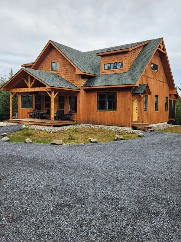 Slide of Lakeshore Design and Build