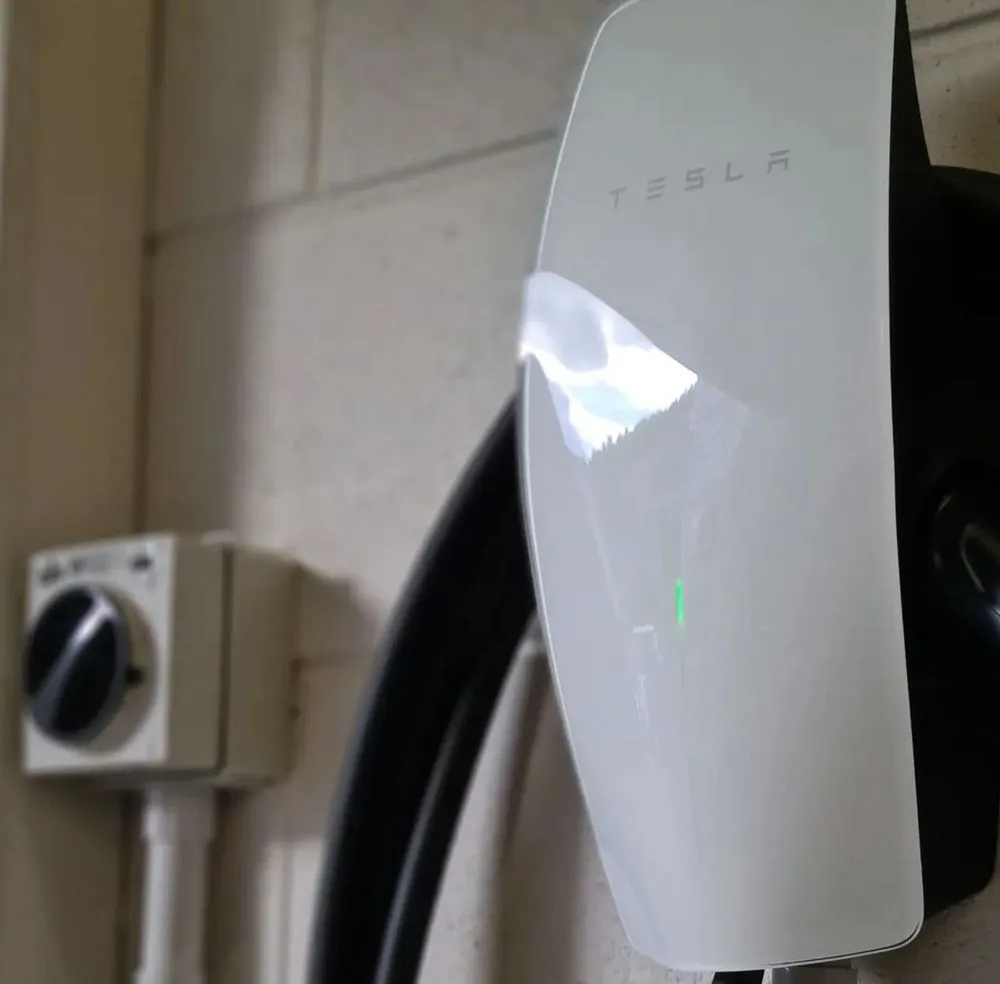 Slide of Lakeway Electric