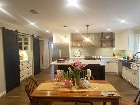 Lakewood Electrical Logo