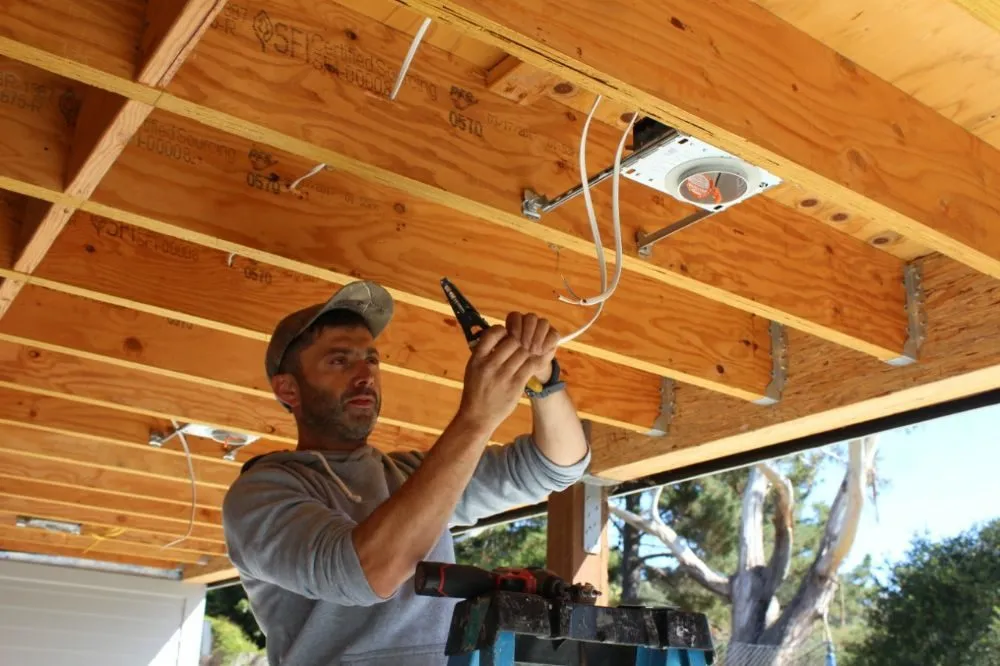 Slide of Lampochka & Co