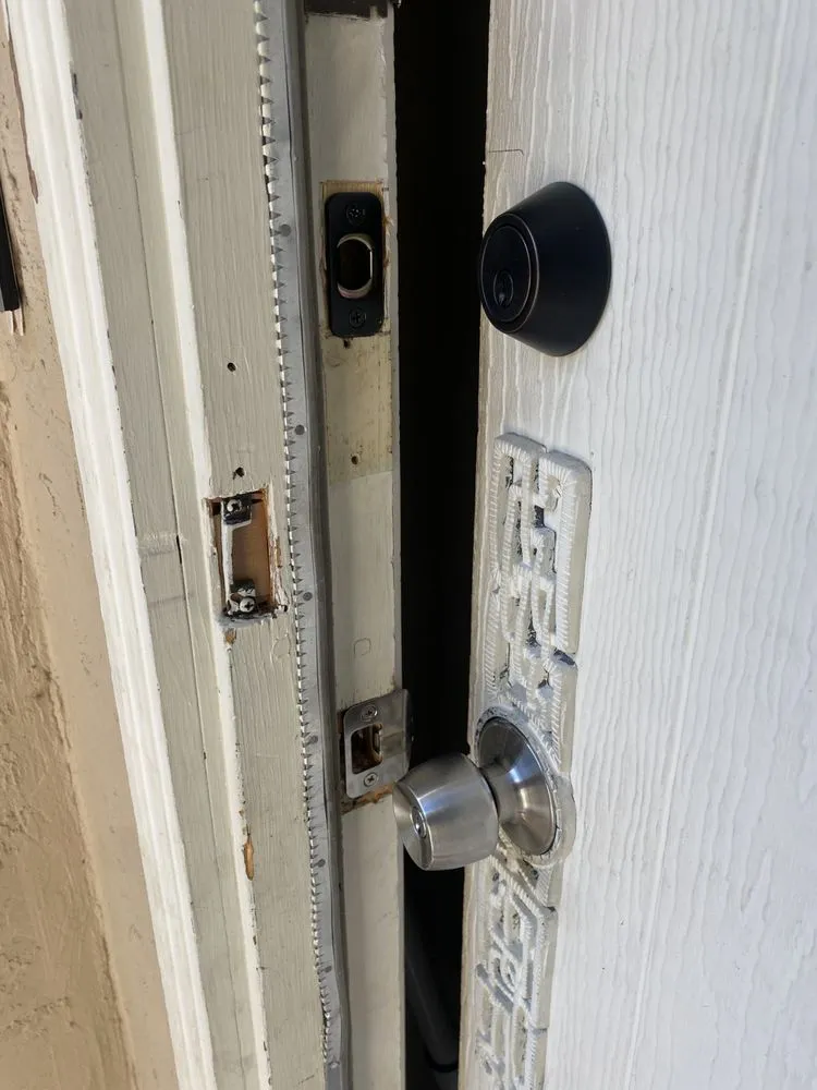 Slide of Lams Handyman Services