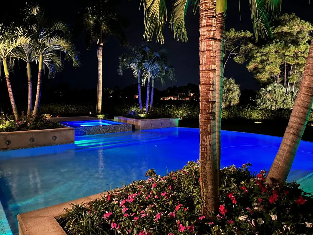 Trusted electrician providing circuit breaker repair in , 