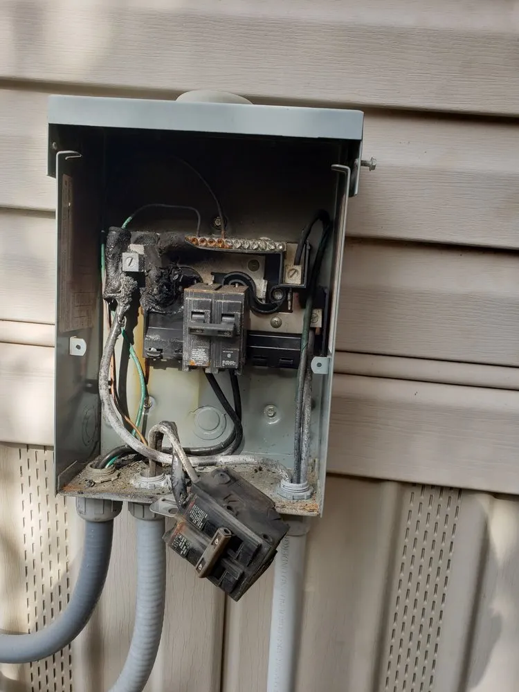 Professional electrician providing wiring installation in Weeki Wachee, FL - Lane Electric