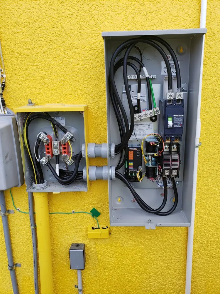 Reliable circuit breaker repair in Weeki Wachee, FL by Lane Electric