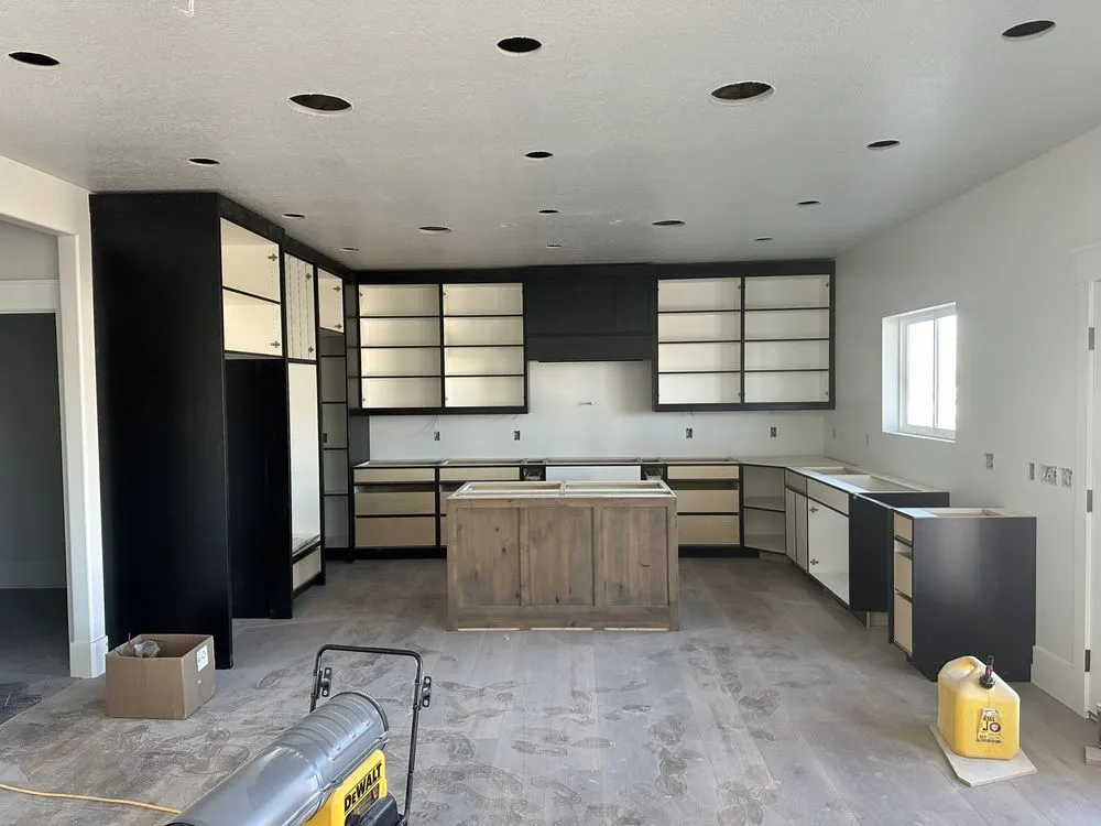 Slide of Lantor Electric