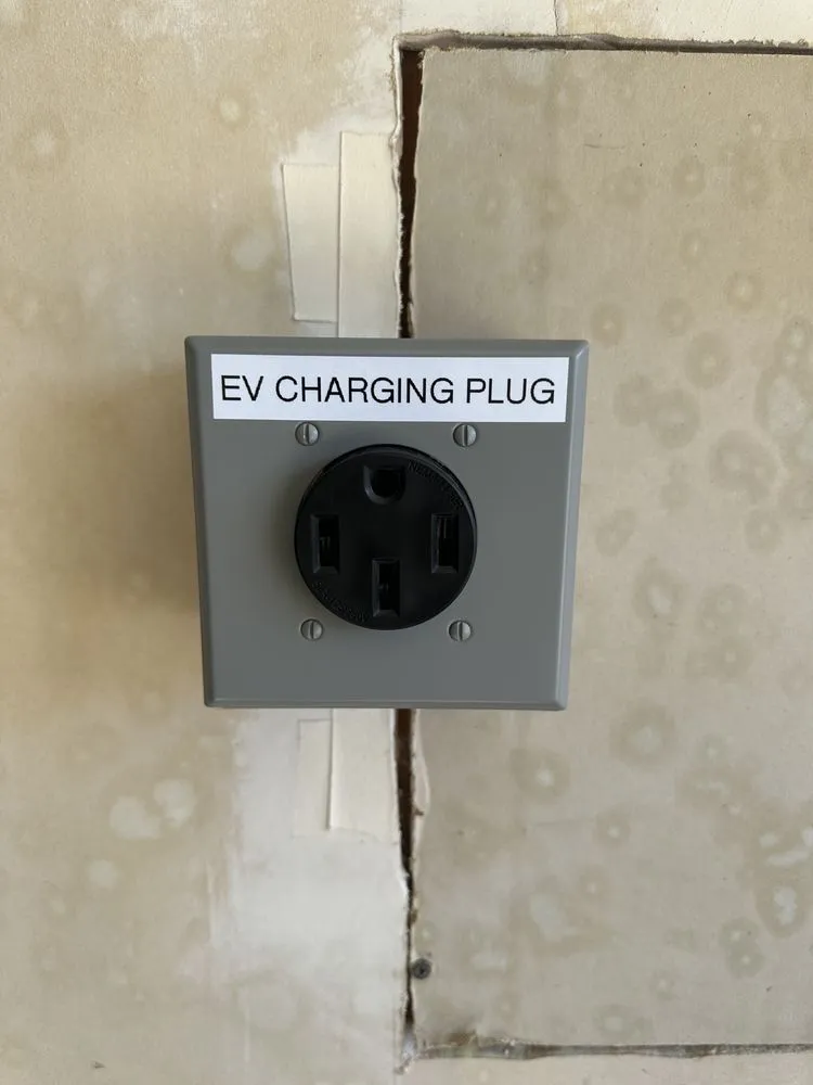 Slide of Lantor Electric