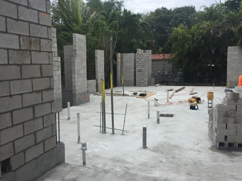 Slide of Lara Electric