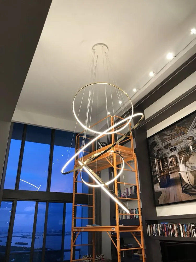 Slide of Lara Electric