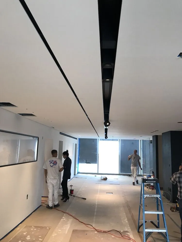 Slide of Lara Electric