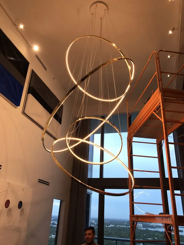 Slide of Lara Electric