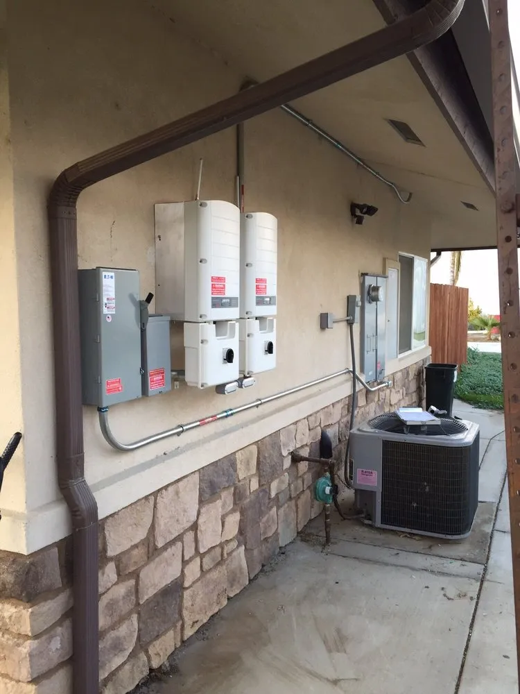 Slide of Laredo Solar & Electric