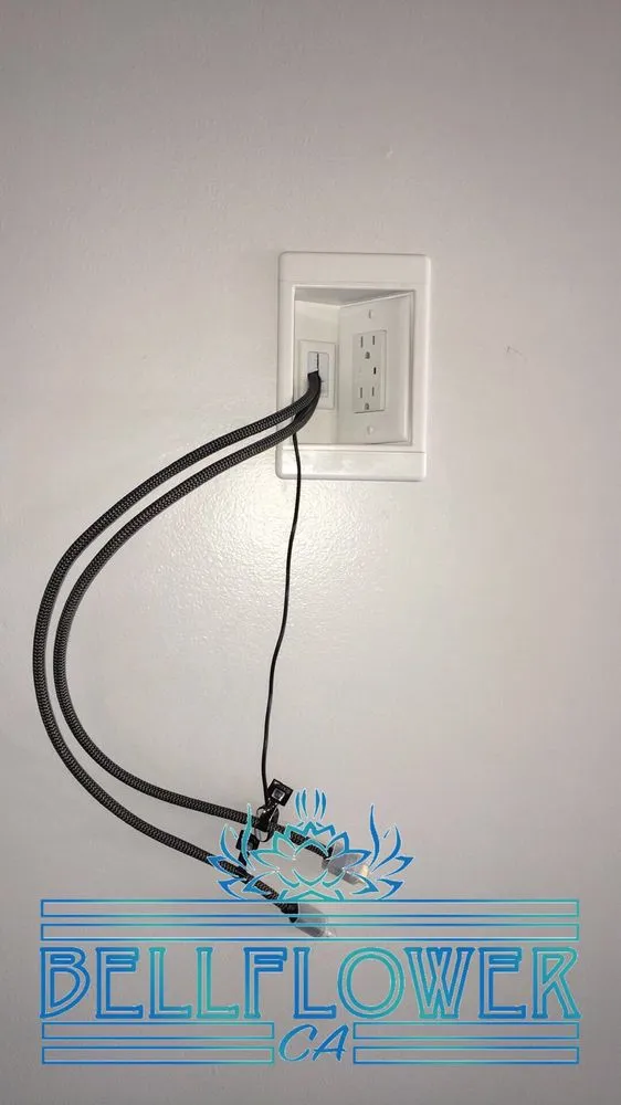 Slide of Laredo Solar & Electric