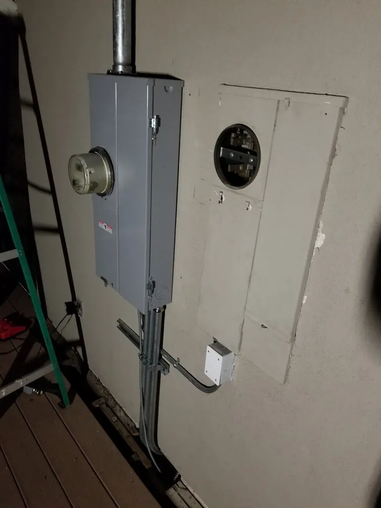 Slide of Larios Electrical Solutions