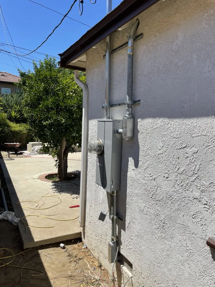 Slide of Larios Electrical Solutions