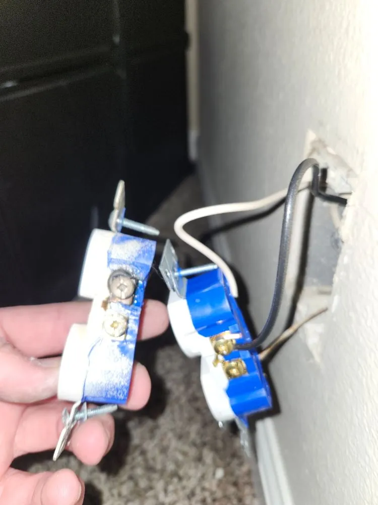 Slide of Lark Electric